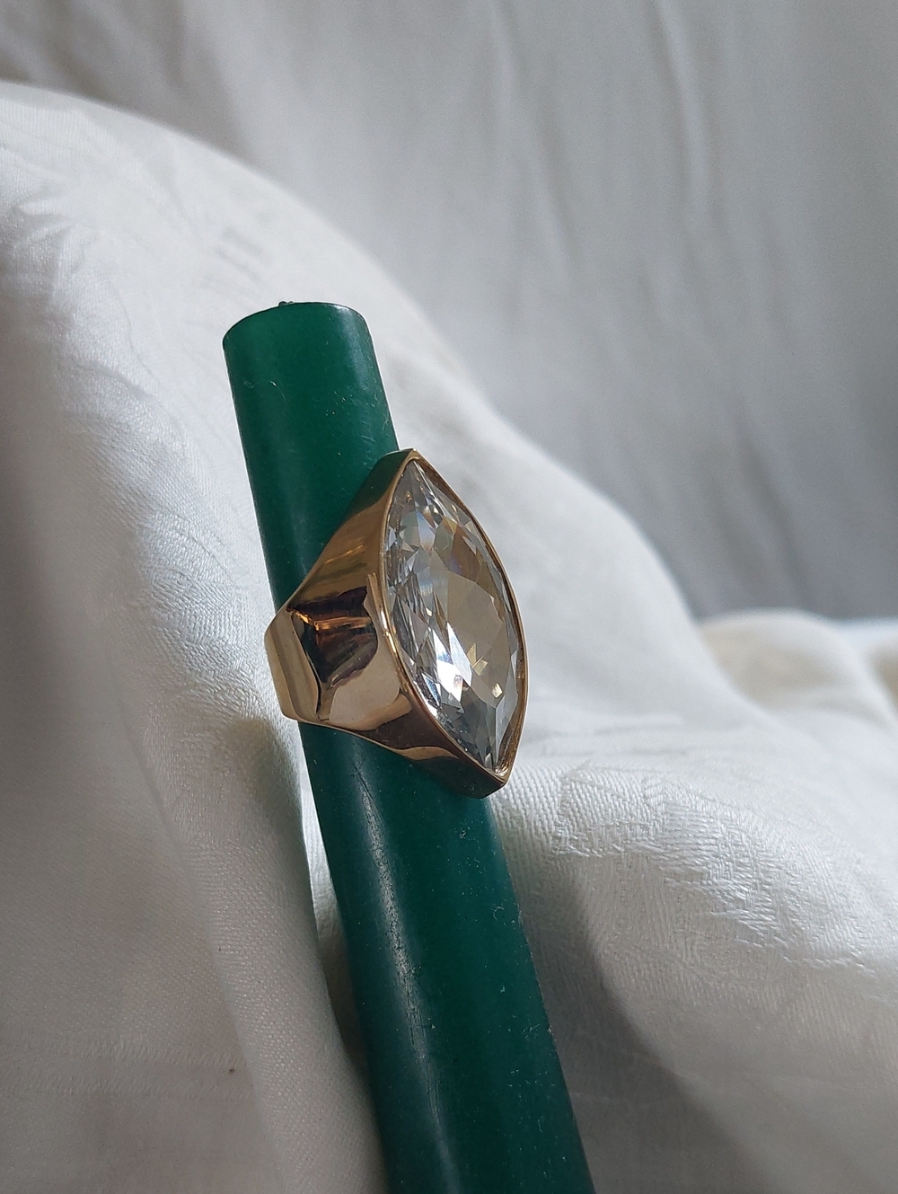 St John Gold-Tone Marquise Clear Crystal Statement Ring Size 6